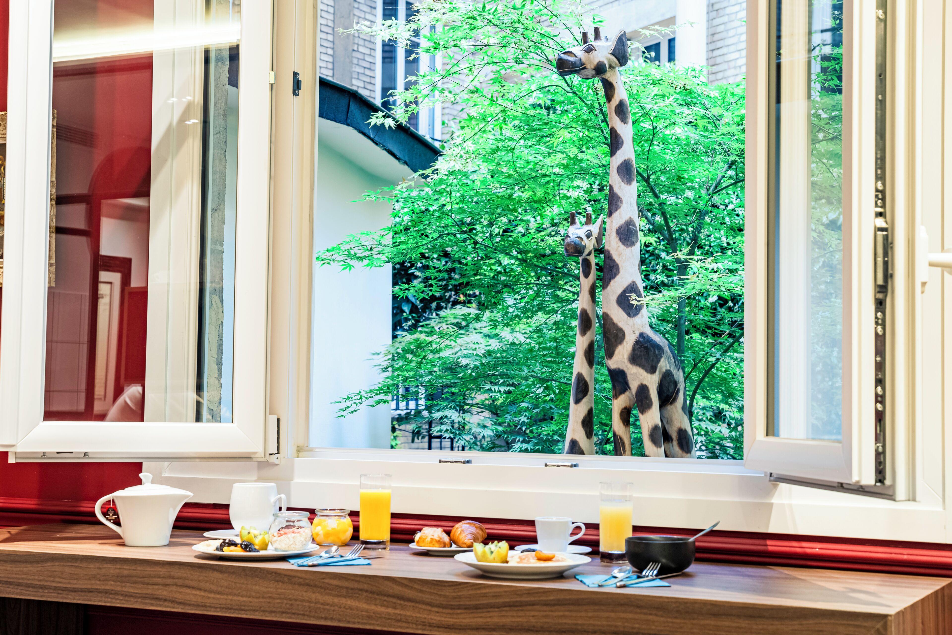 Nicolo - Tour Eiffel 3*